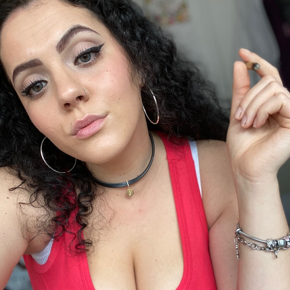 Meet your Posher, Paola